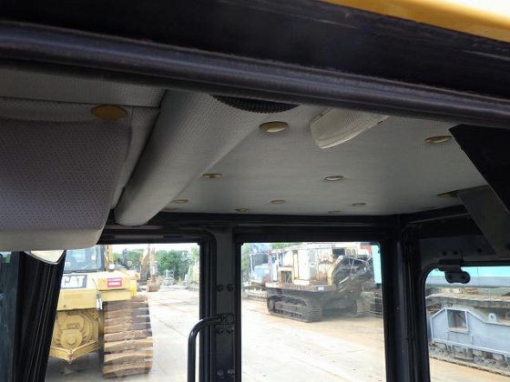 2011 小松 D21P 8E0