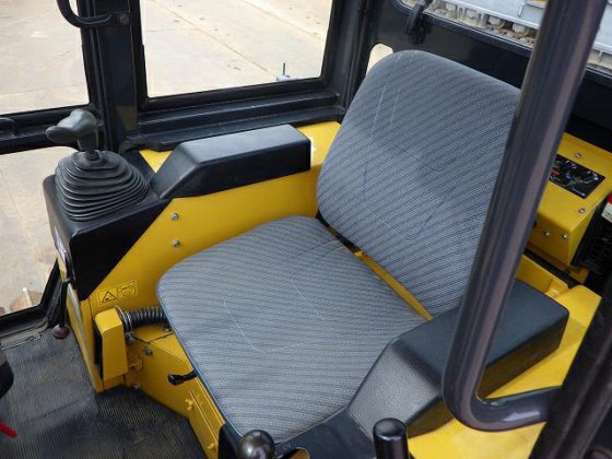 2011 小松 D21P 8E0