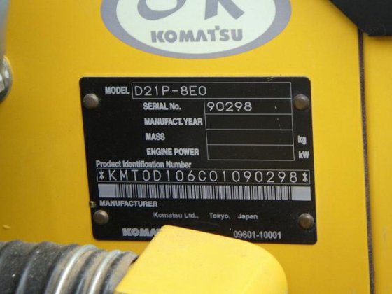 2011 小松 D21P 8E0