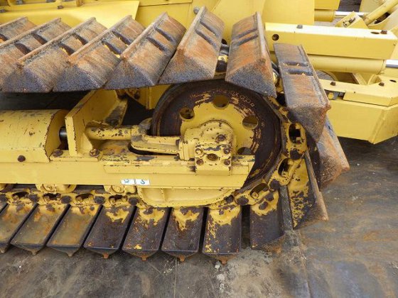 2011 小松 D21P 8E0