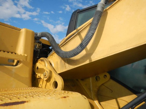 2007 CAT 320DL