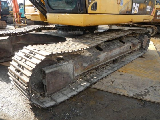 2007 CAT 320DL