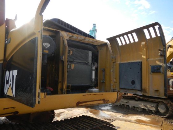2007 CAT 320DL