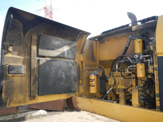 2007 CAT 320DL