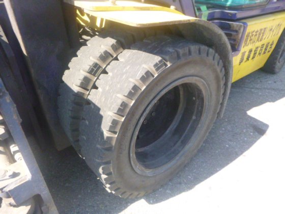 2001年小松FD25T 14