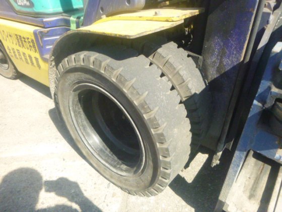 2001年小松FD25T 14