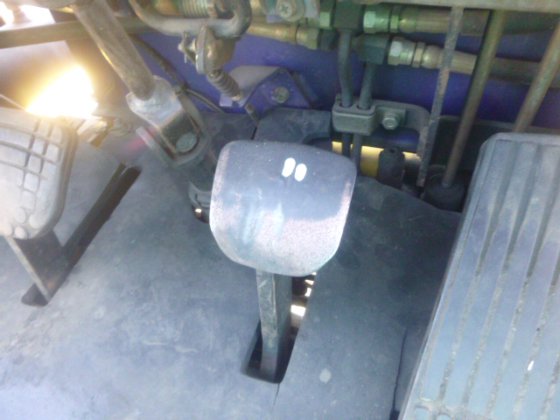 2001年小松FD25T 14