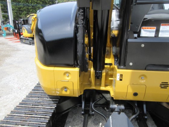 2017 CAT 050ESR