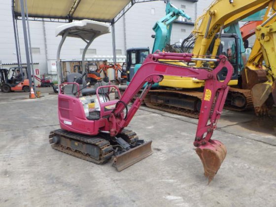 2013 YANMAR VIO17