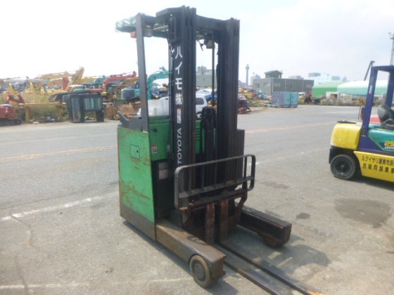 2014 年 TOYOTA 7FBR15