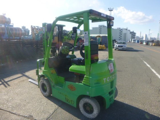 2005 年 TOYOTA 7FB15