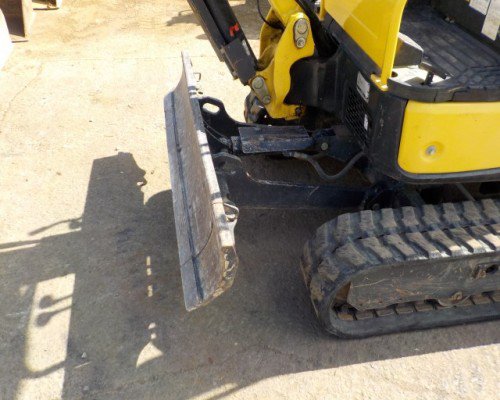 2017 YANMAR Vio17