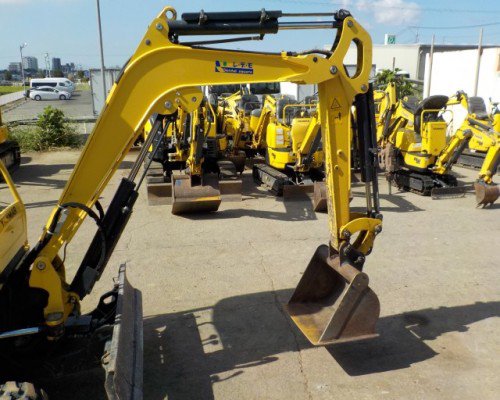2017 YANMAR Vio17