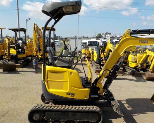 2017 YANMAR Vio17