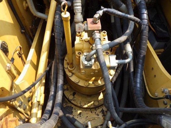 2009 卡特彼勒 320D E