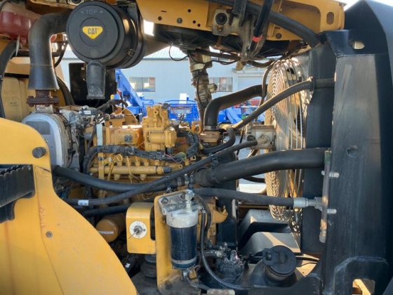 2017年CAT 910K