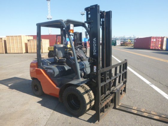 2012 丰田 50 8FD25