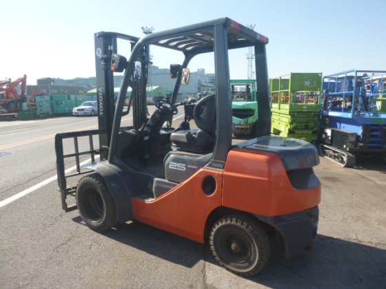 2012 丰田 50 8FD25