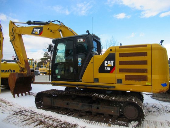 2018 年 CAT 320