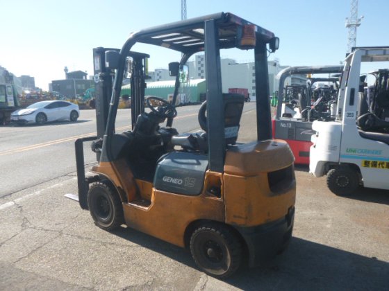 2005 丰田 02 7FD15