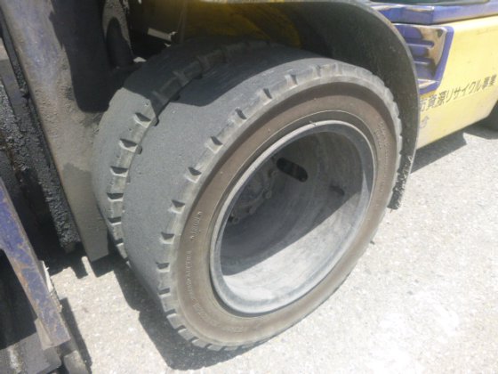 2001年小松FD25T 14