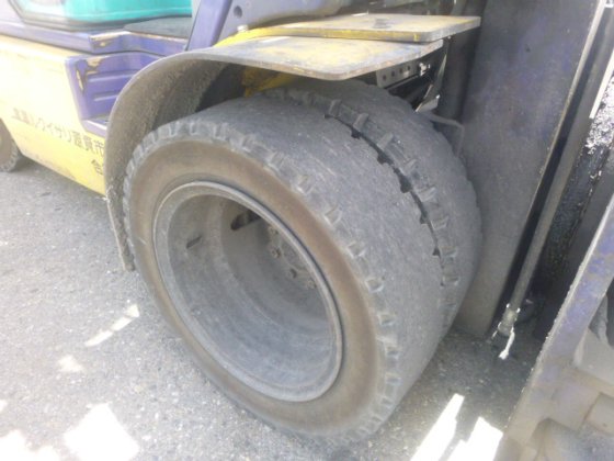 2001年小松FD25T 14