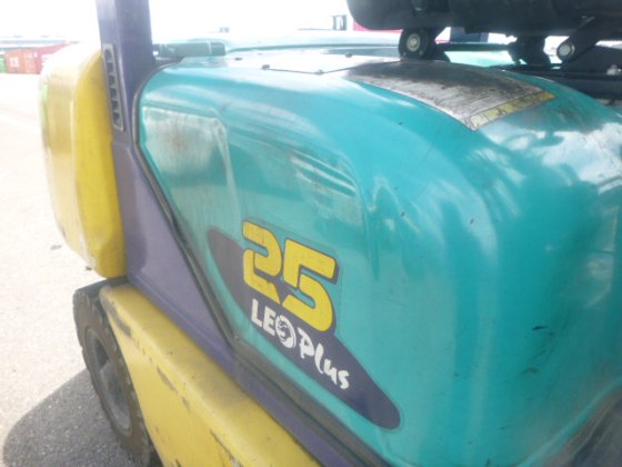 2001年小松FD25T 14