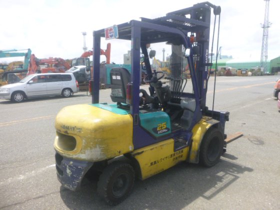 2001年小松FD25T 14