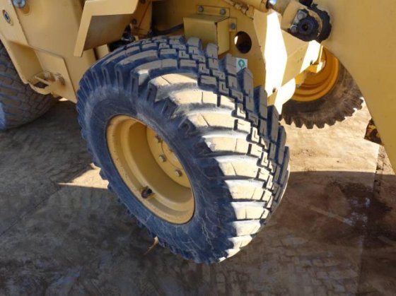 2006 CAT 901B