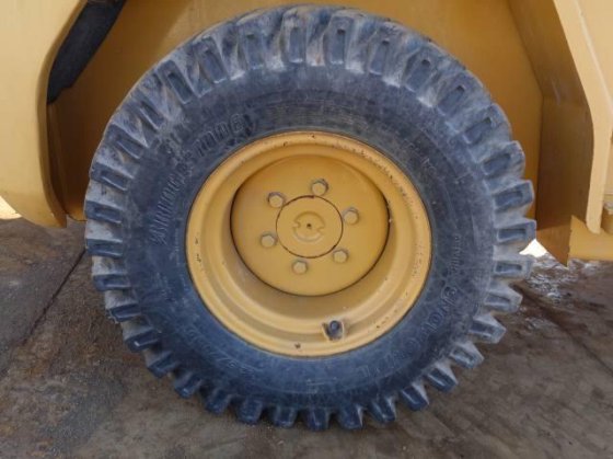 2006 CAT 901B