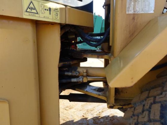 2006 CAT 901B