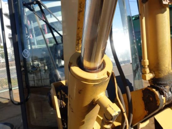 2006 CAT 901B