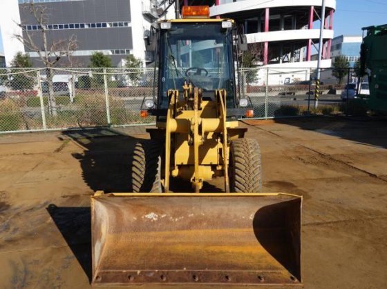 2006 CAT 901B