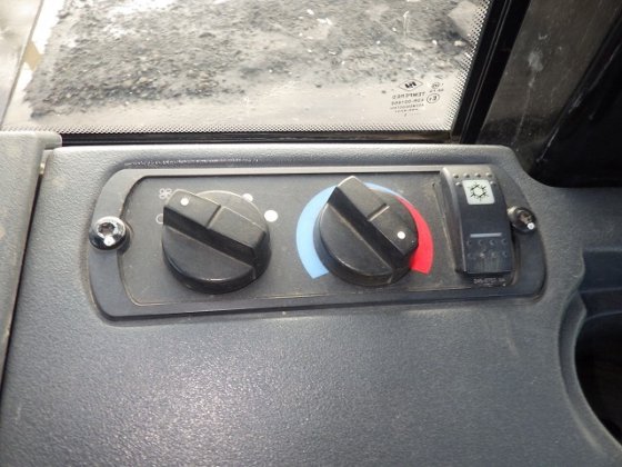 2011 凯特彼勒 D3K