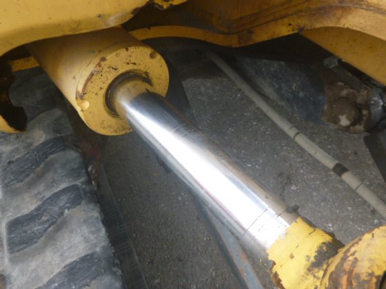 2003 KOMATSU PC30MR 2