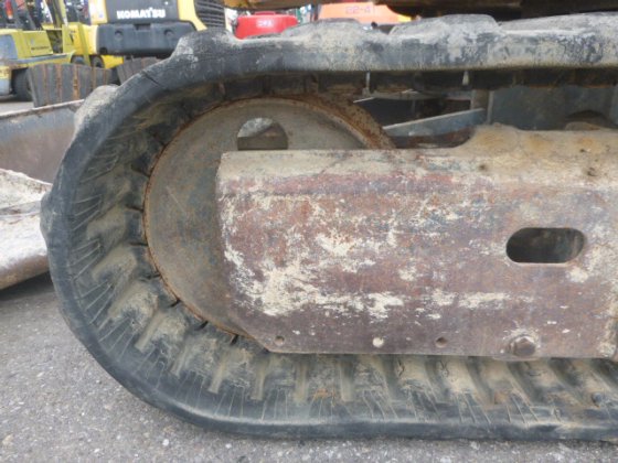 2003 KOMATSU PC30MR 2