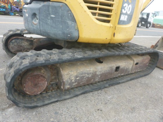 2003 KOMATSU PC30MR 2