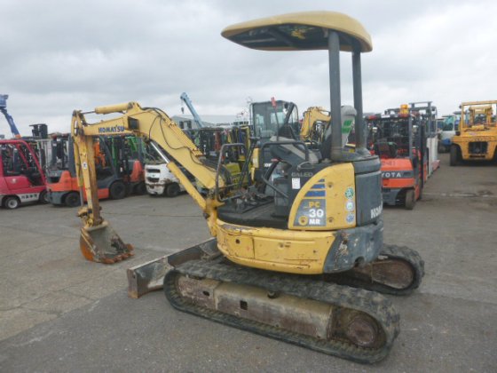 2003 KOMATSU PC30MR 2