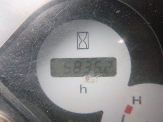 2003 KOMATSU PC30MR 2