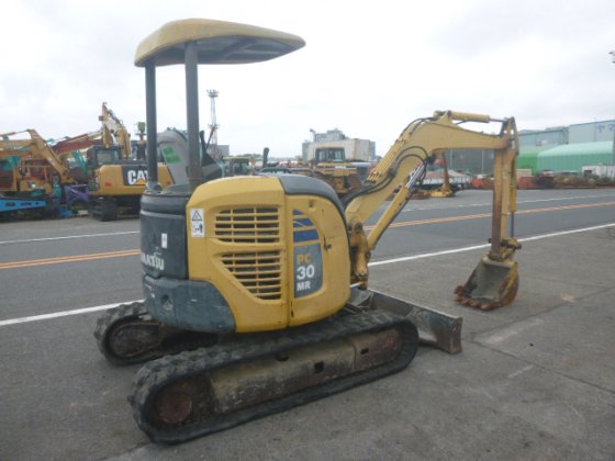 2003 KOMATSU PC30MR 2