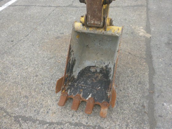 2003 KOMATSU PC30MR 2