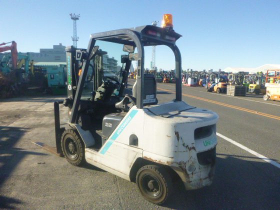 2017 UNICARRIERS FD25T5