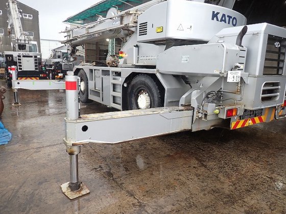 2016 KATO KR25H V8