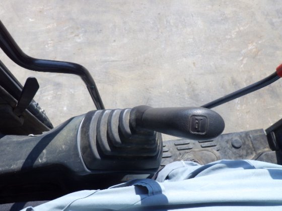 2014 KOBELCO SK135SR 3