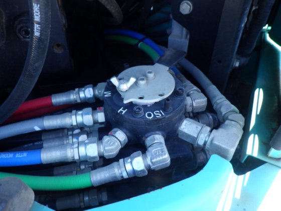 2014 KOBELCO SK135SR 3