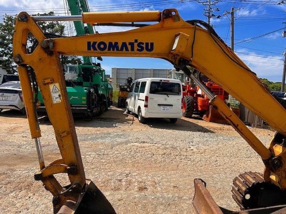 2010款小松PC30MR 3