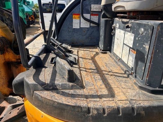 2010款小松PC30MR 3