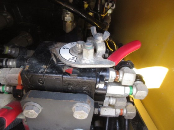 2015 KOMATSU PC128US 10