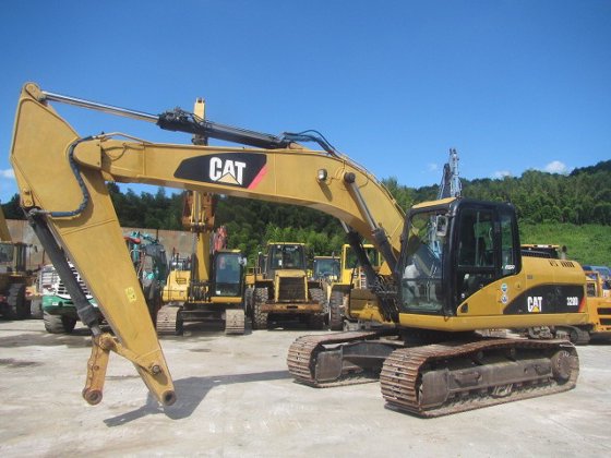 2012 cat 320d e
