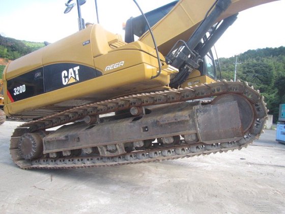 2012 cat 320d e